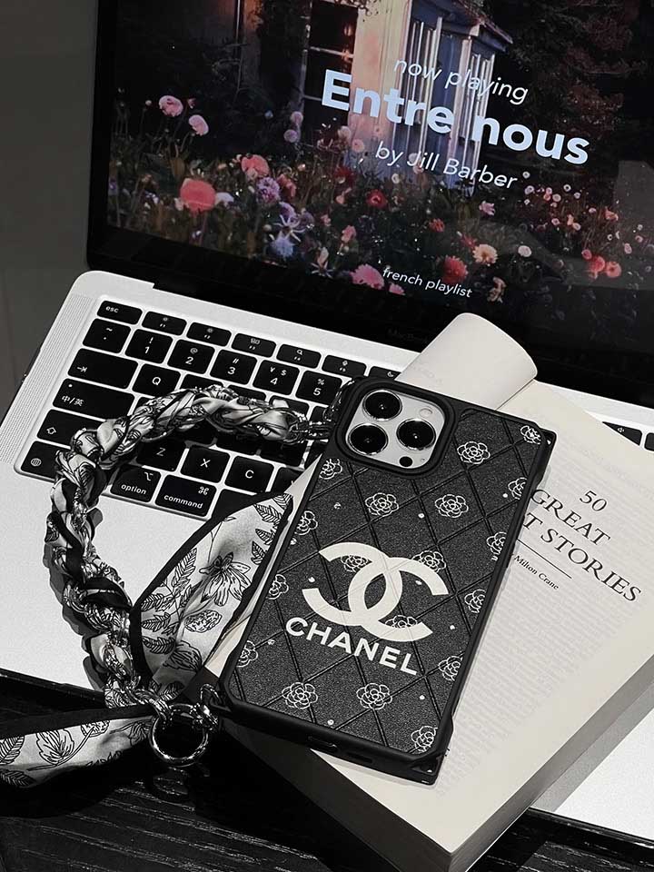 chanel iphone15 plus携帯ケース チェーン付き